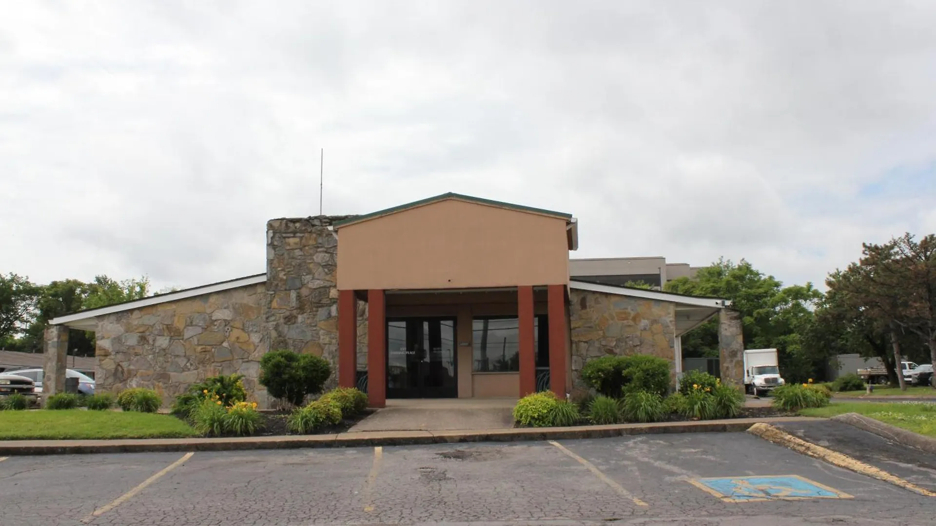 Executive Inn & Suites Nashville